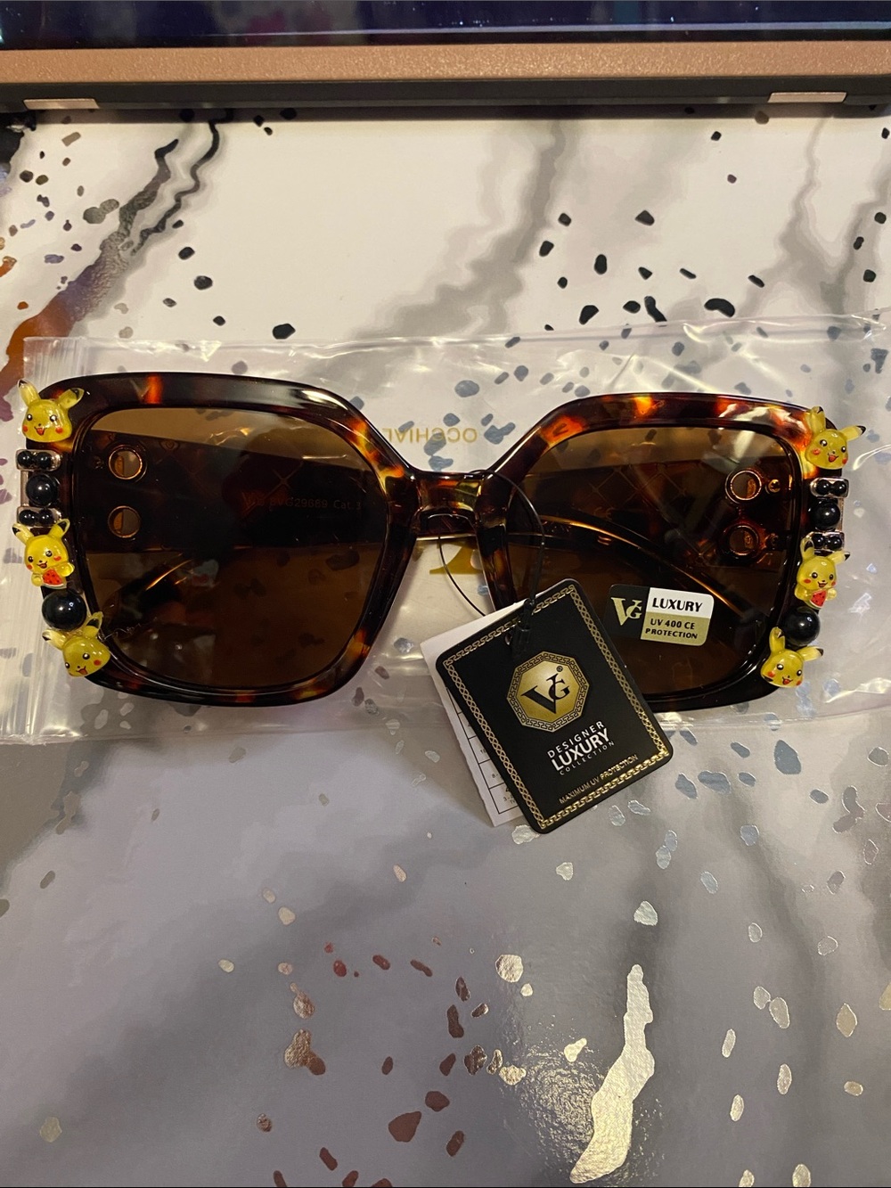 NWT Tortoiseshell Sunglasses with Yellow Accent Charms